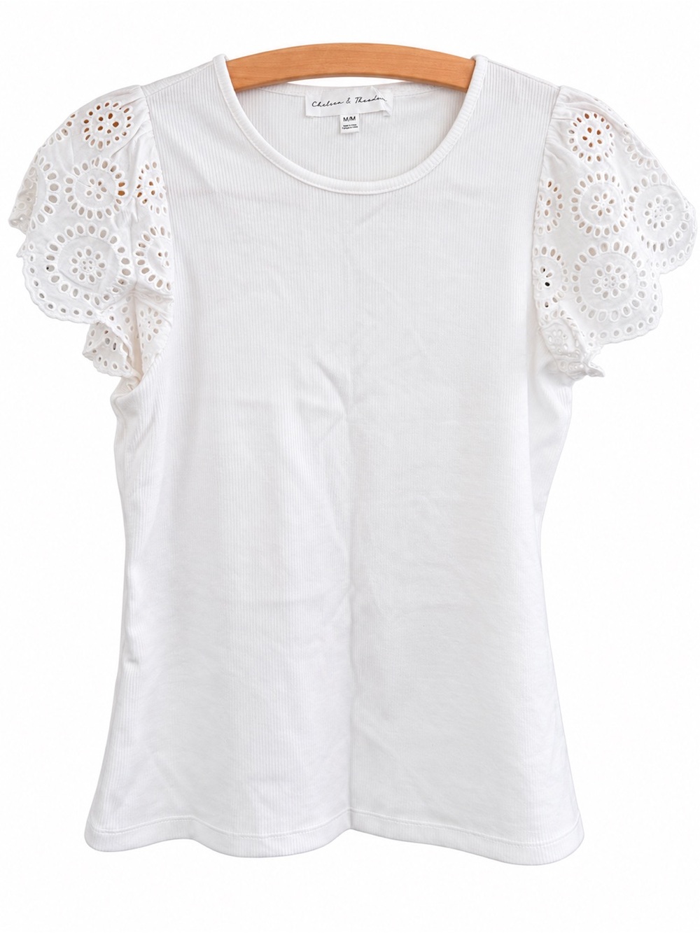 Chelsea & Theodore white ribbed eyelet flutter sleeve top size M